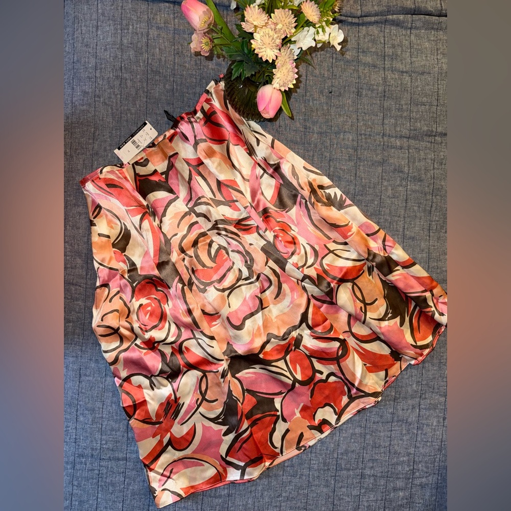 NWT New York & Company Floral pleated Skirt